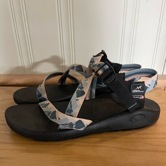 Chacos Women’s Water Sandals Size 12 Hiking National Park Yosemite Sunset - Picture 1 of 5